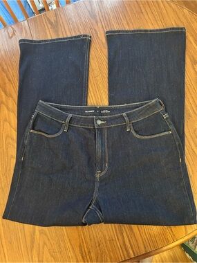 Old Navy Bootcut Jeans in Dark Blue Denim